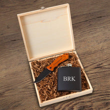 Load image into Gallery viewer, Personalized Edinburgh Groomsmen Flask Gift Box Set
